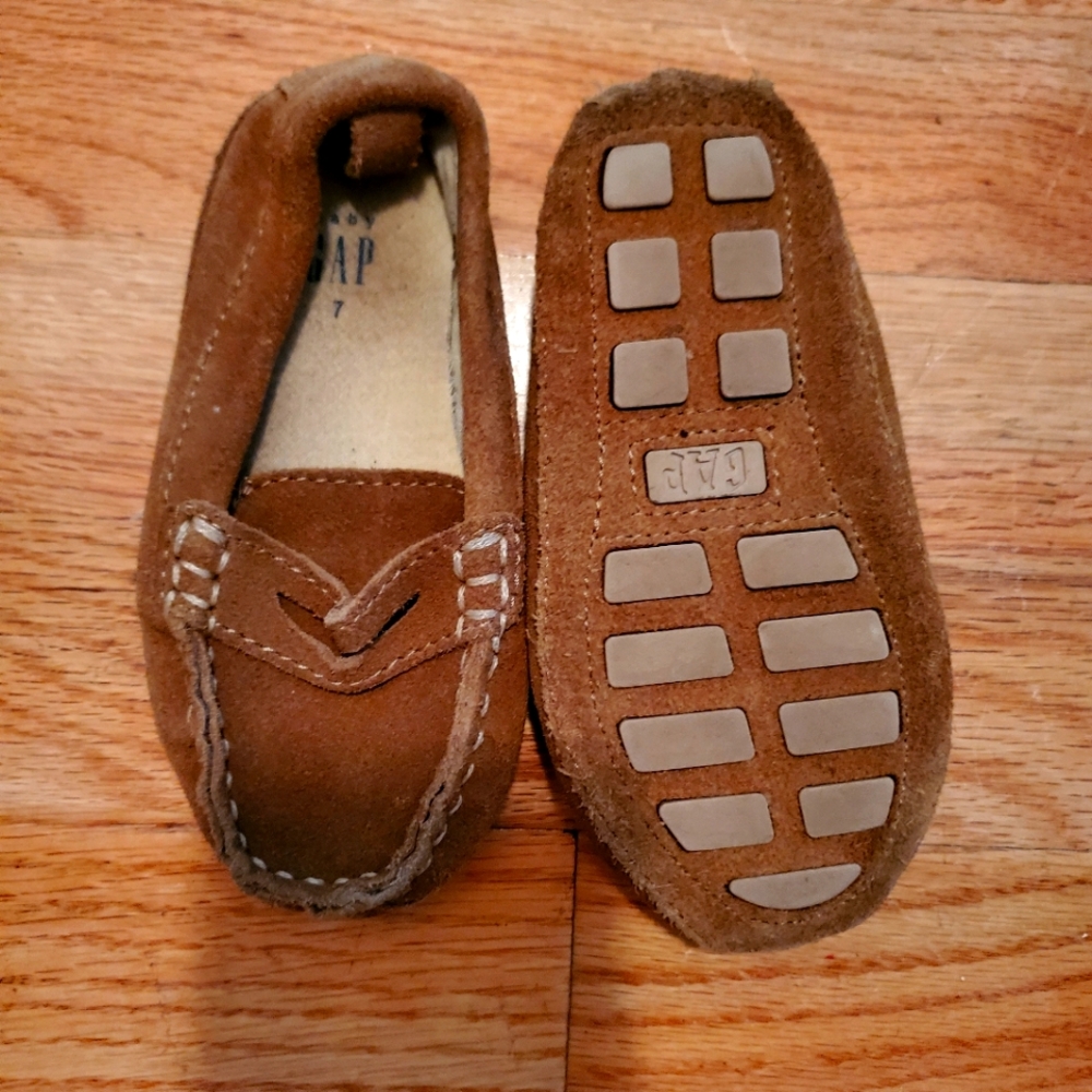 Baby Gap size 7 loafers